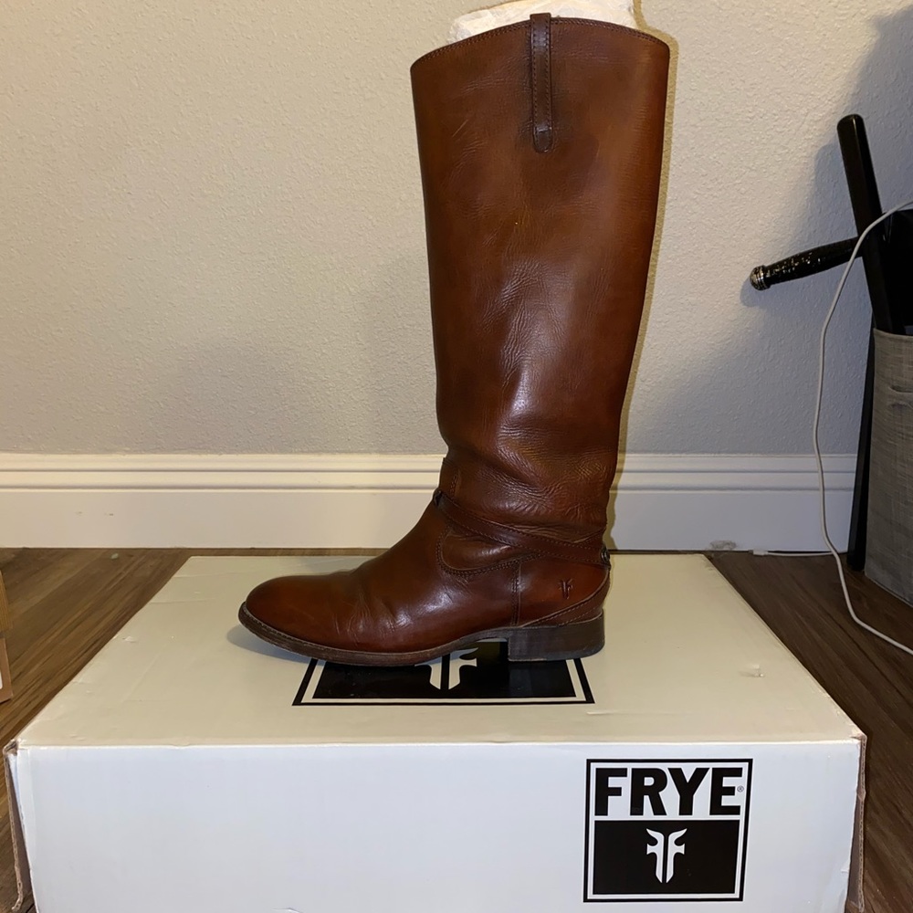 Frye’s Women’s Lindsay Plate Redwood Boots Size 8.5